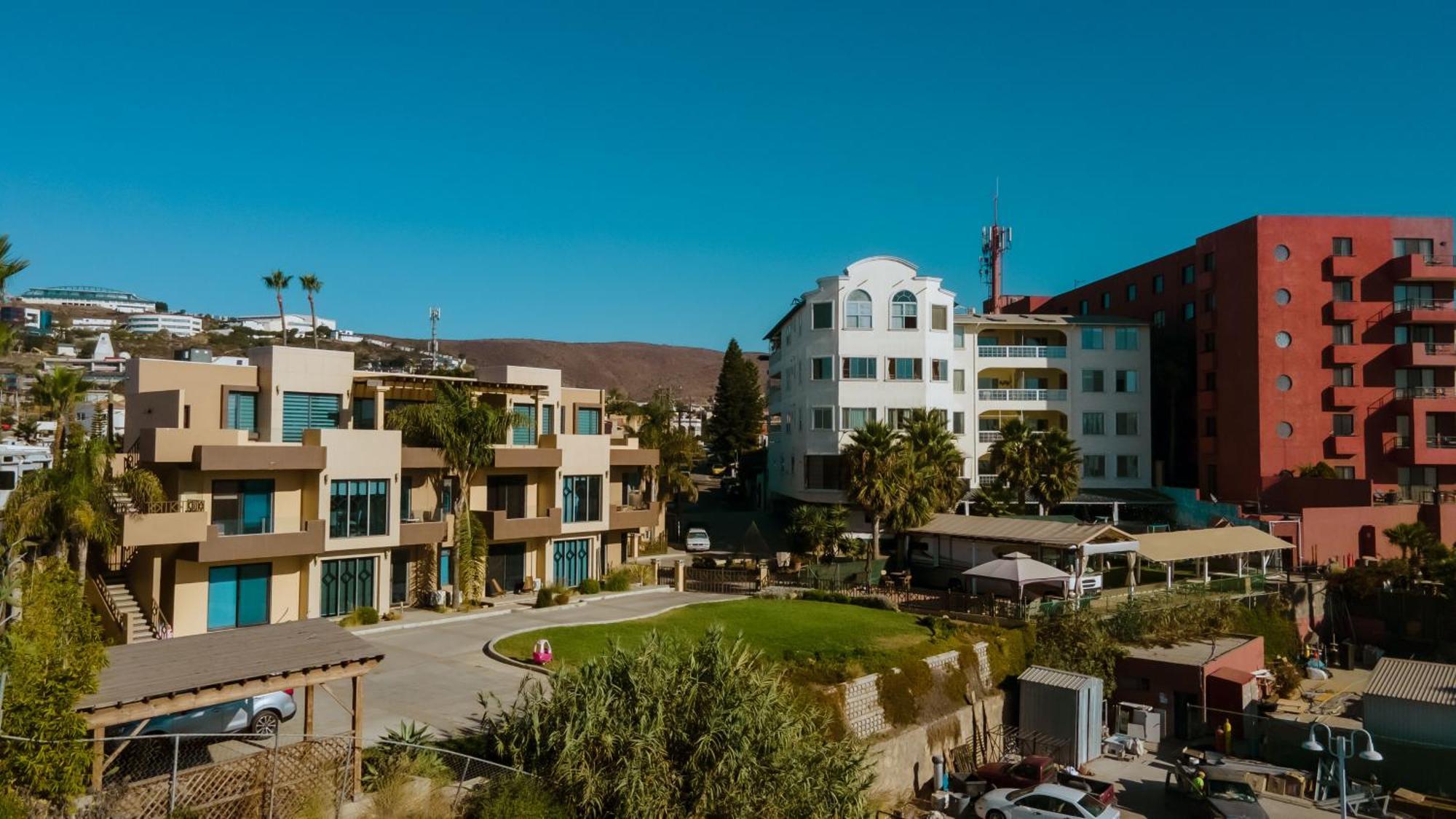 فيلا Estilo Californiano إنسينادا المظهر الخارجي الصورة